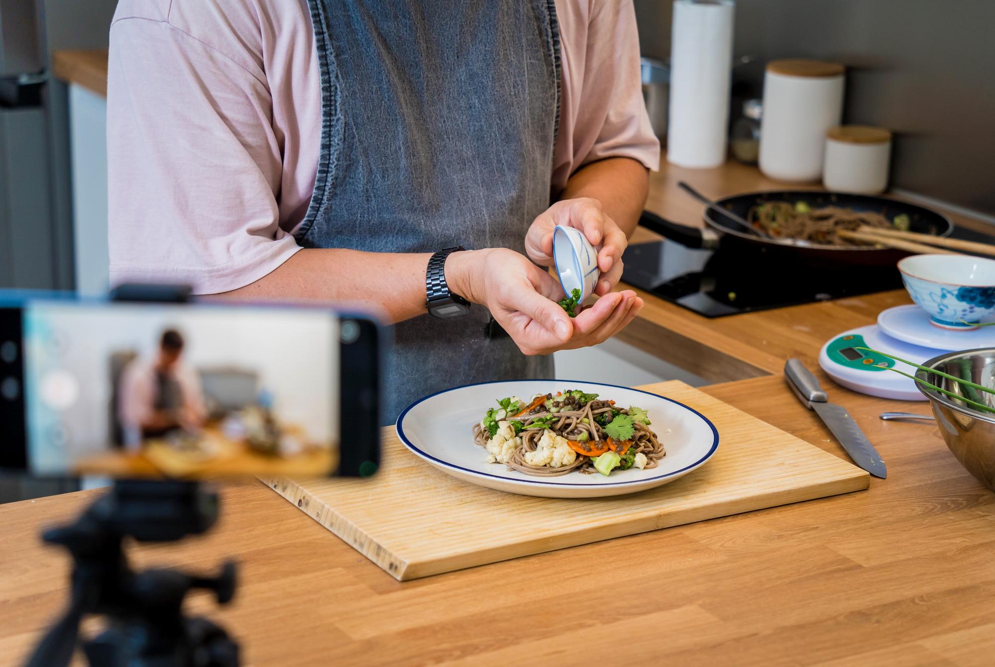Student plating in online class