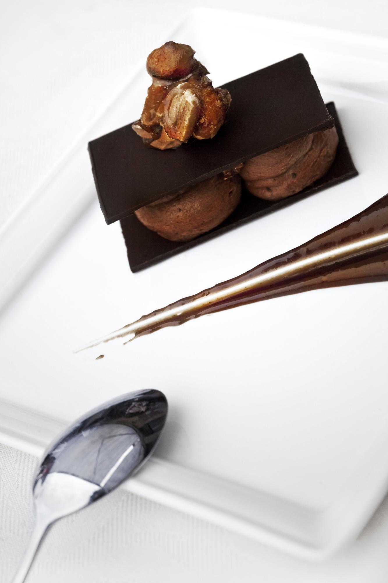 Close-up modern dessert composition